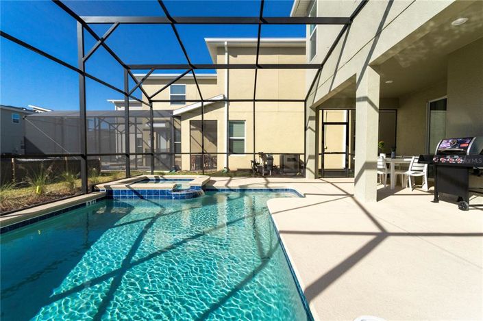 Image No.73-6 Bed Property for sale