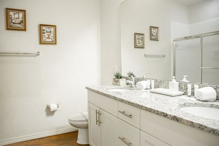 Image No.18-3 Bed Townhouse for sale