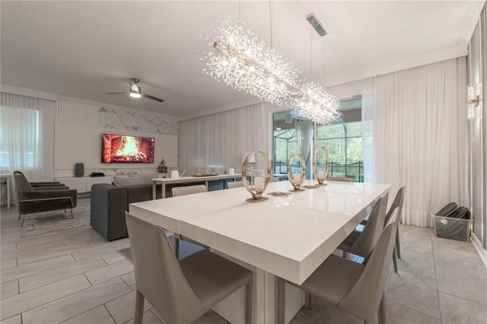 Image No.17-10 Bed Property for sale