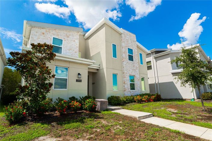 Image No.2-10 Bed Property for sale