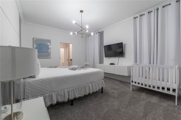 Image No.22-10 Bed Property for sale