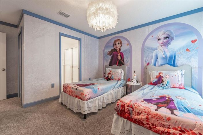 Image No.37-10 Bed Property for sale