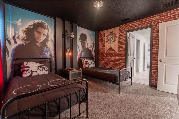 Image No.43-10 Bed Property for sale