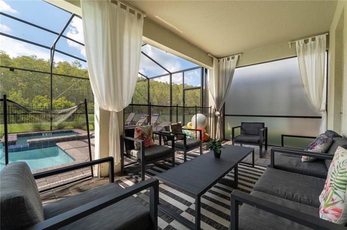 Image No.54-10 Bed Property for sale