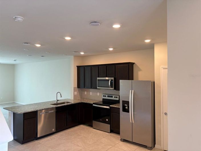 Image No.6-3 Bed Townhouse for sale