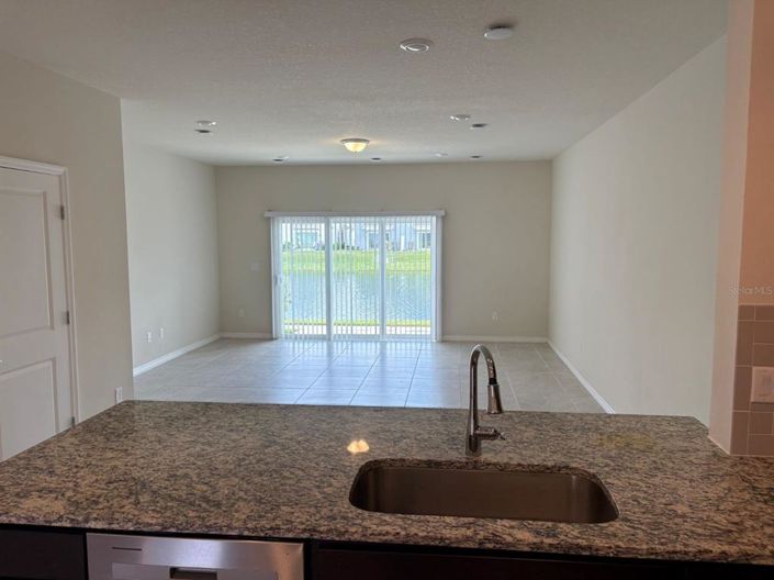 Image No.8-3 Bed Townhouse for sale