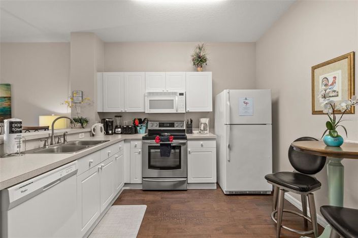 Image No.12-3 Bed Townhouse for sale