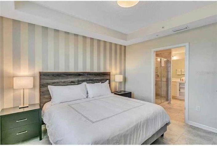 Image No.15-2 Bed Property for sale