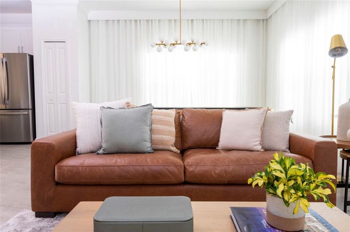 Image No.11-5 Bed Townhouse for sale