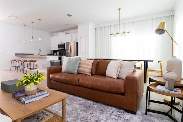 Image No.16-5 Bed Townhouse for sale