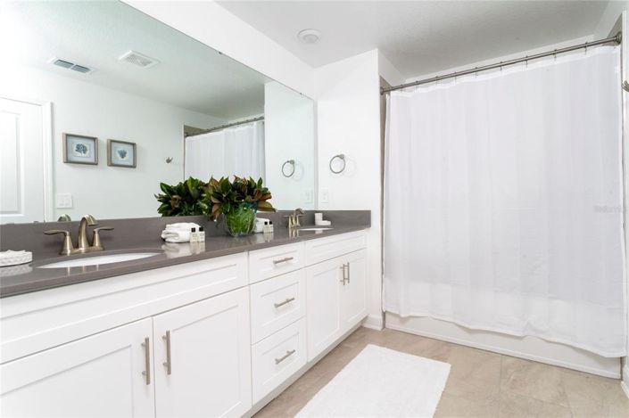 Image No.43-5 Bed Townhouse for sale