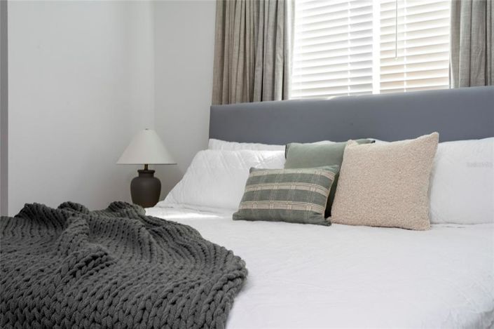 Image No.50-5 Bed Townhouse for sale