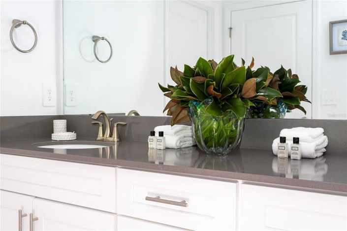 Image No.52-5 Bed Townhouse for sale