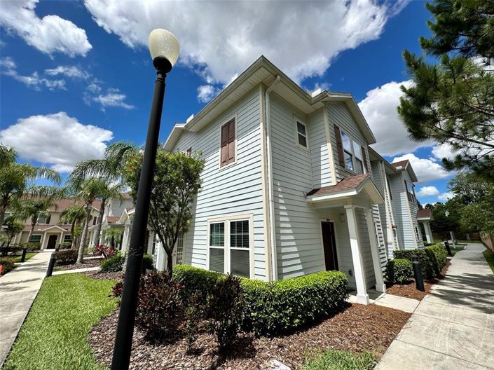 Image No.1-4 Bed Townhouse for sale