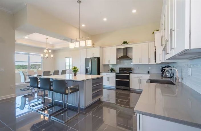 Image No.8-4 Bed Property for sale