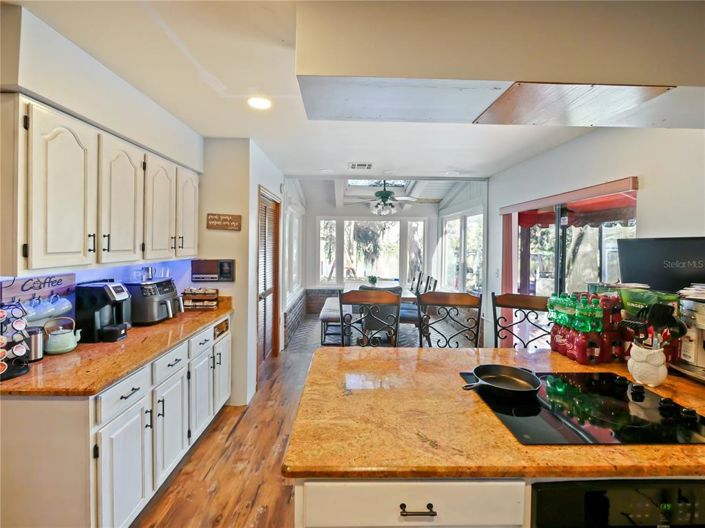 Image No.20-4 Bed Property for sale