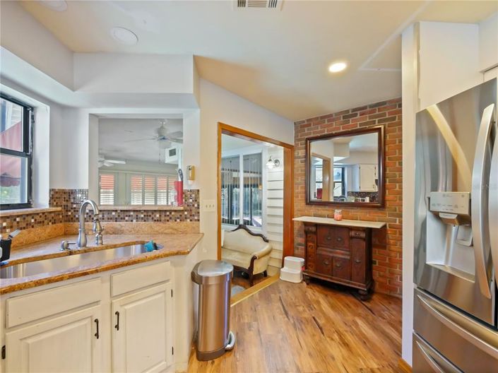 Image No.24-4 Bed Property for sale