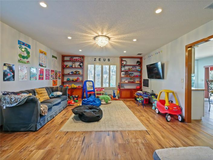 Image No.30-4 Bed Property for sale