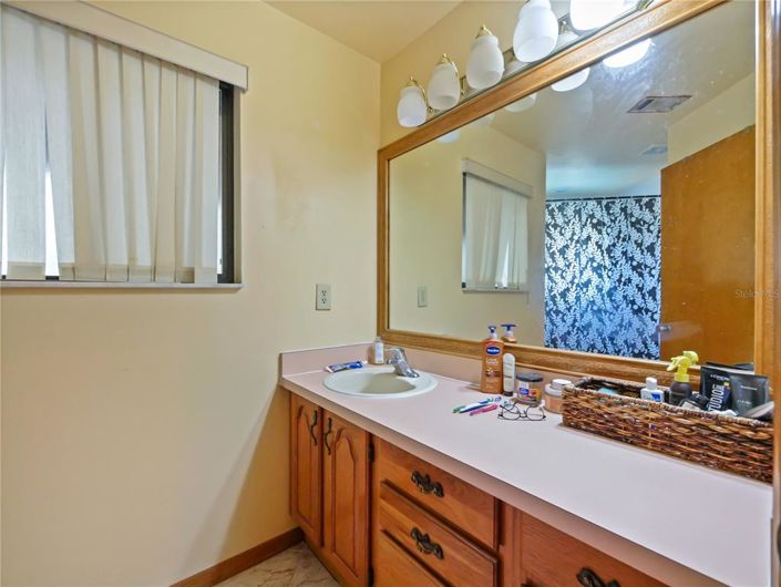 Image No.42-4 Bed Property for sale