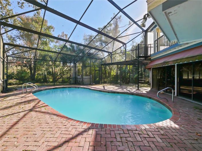 Image No.56-4 Bed Property for sale