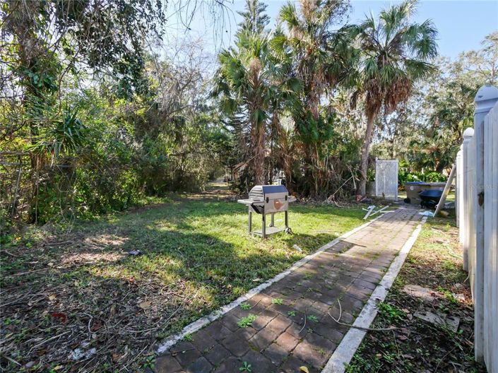 Image No.66-4 Bed Property for sale