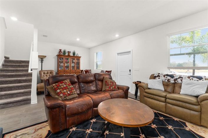 Image No.4-3 Bed Townhouse for sale