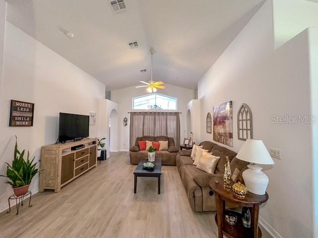 Image No.12-4 Bed Property for sale