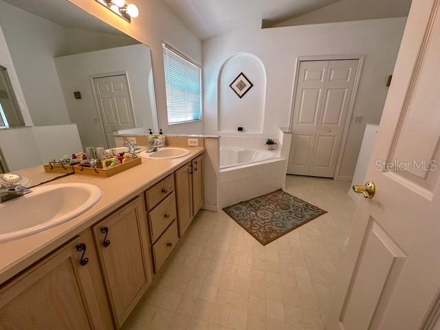 Image No.15-4 Bed Property for sale