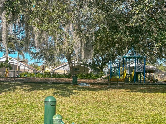 Image No.38-4 Bed Property for sale