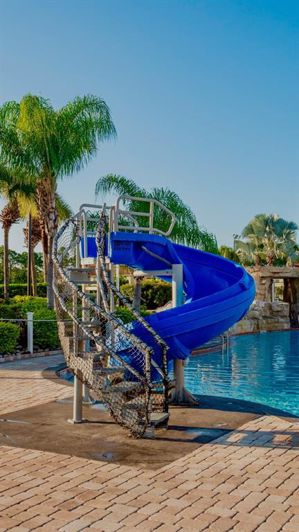 Image No.42-4 Bed Townhouse for sale