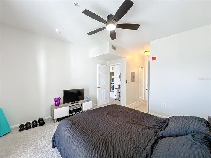 Image No.6-1 Bed Property for sale