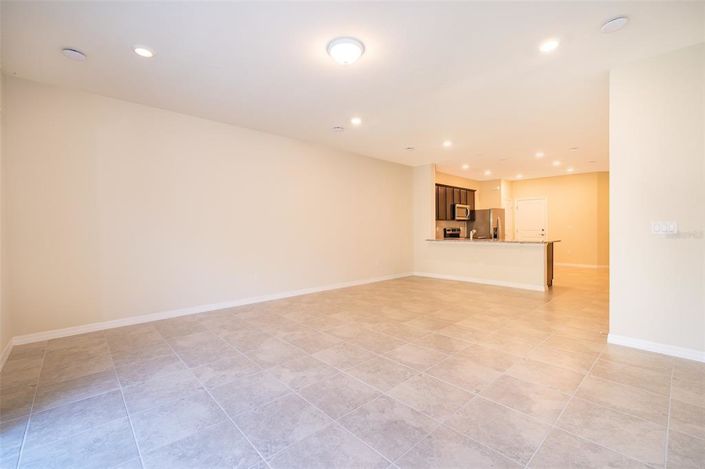 Image No.12-3 Bed Townhouse for sale