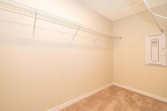 Image No.18-3 Bed Townhouse for sale