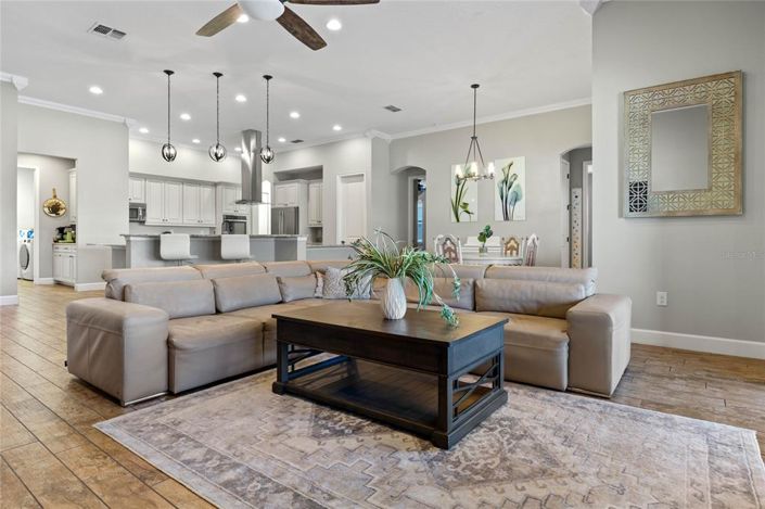 Image No.12-4 Bed Property for sale