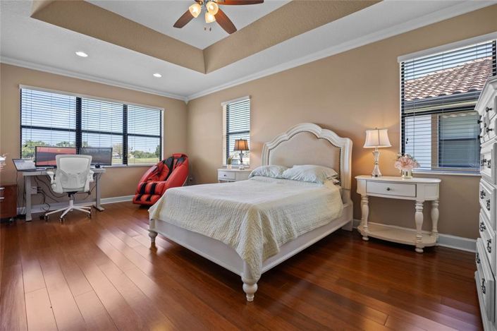 Image No.22-4 Bed Property for sale