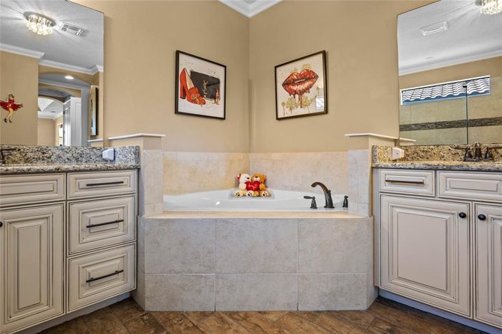 Image No.28-4 Bed Property for sale