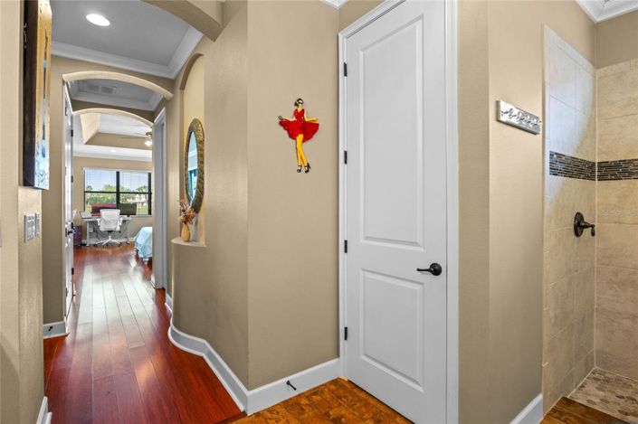 Image No.30-4 Bed Property for sale