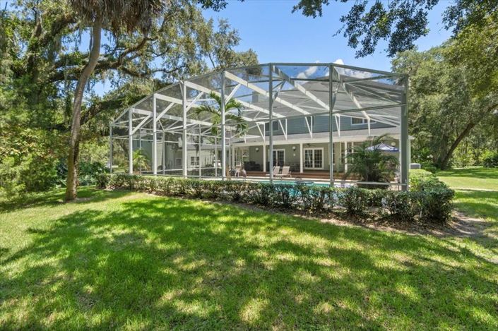 Image No.57-5 Bed Property for sale