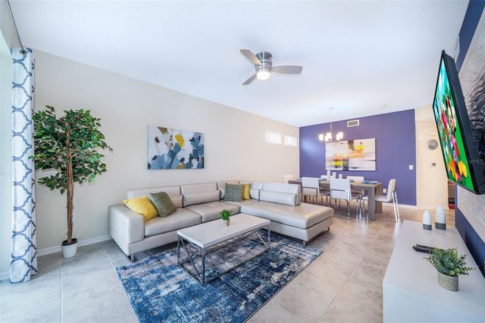 Image No.12-3 Bed Property for sale