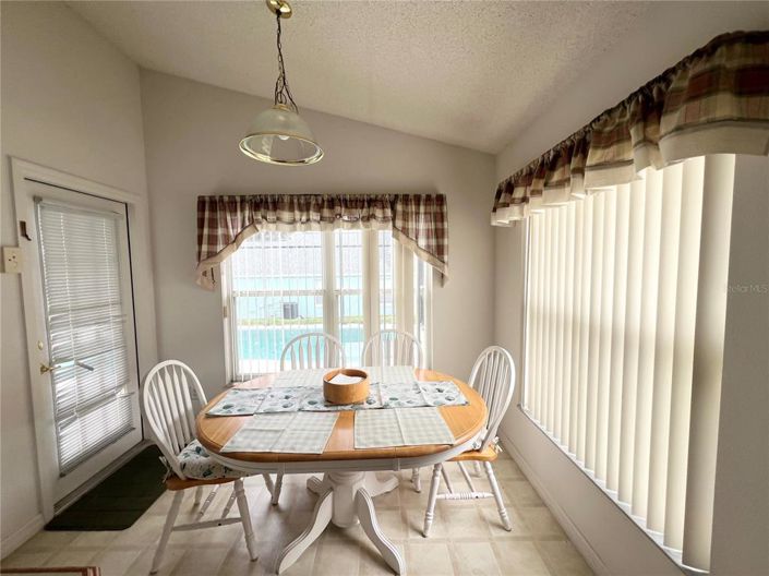 Image No.8-Propriété de 4 chambres à vendre à Kissimmee