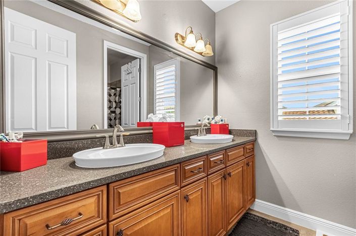 Image No.41-5 Bed Property for sale