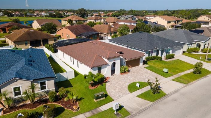 Image No.4-4 Bed Property for sale