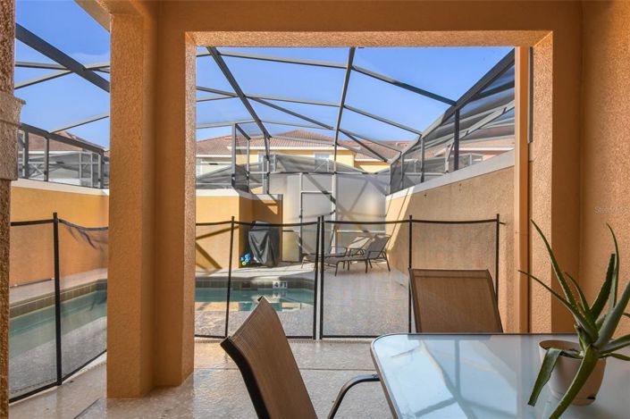 Image No.18-4 Bed Townhouse for sale