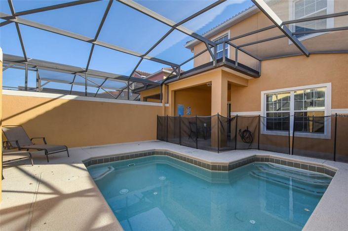 Image No.20-4 Bed Townhouse for sale