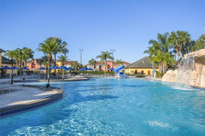 Image No.30-4 Bed Townhouse for sale