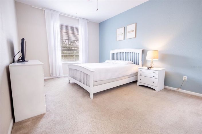 Image No.17-3 Bed Property for sale