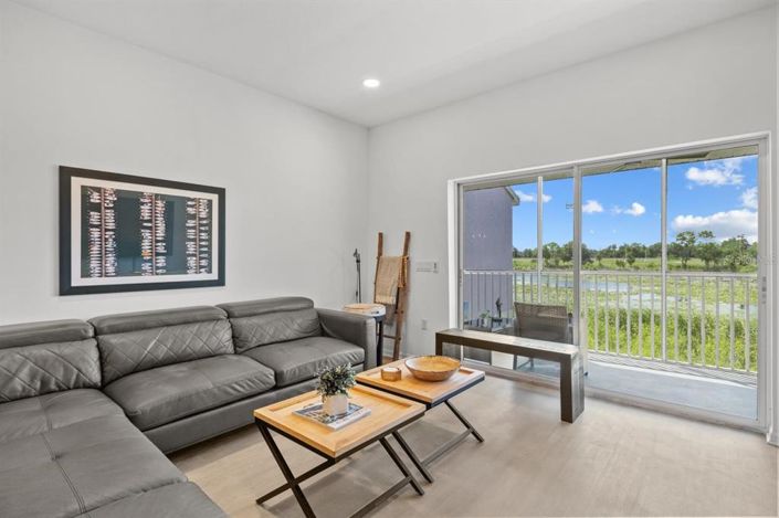 Image No.1-Propriété de 4 chambres à vendre à Kissimmee