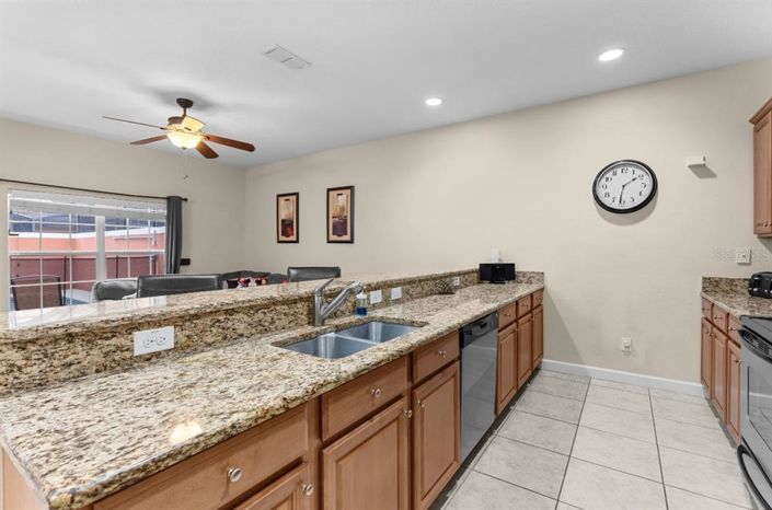 Image No.15-4 Bed Townhouse for sale