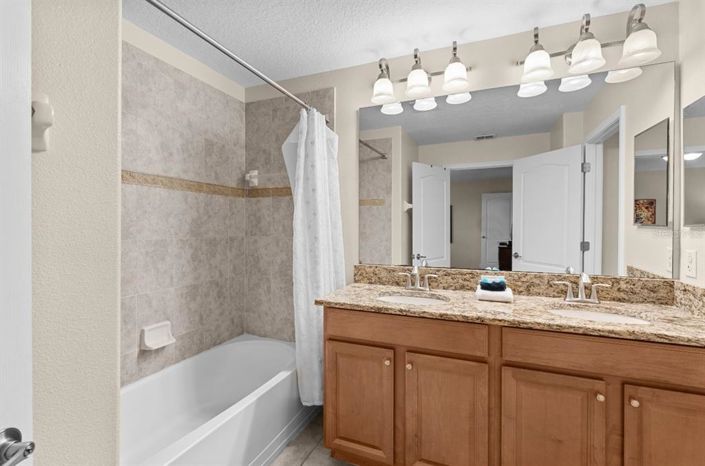 Image No.21-4 Bed Townhouse for sale