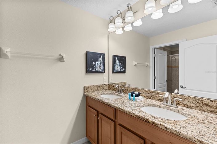 Image No.25-4 Bed Townhouse for sale